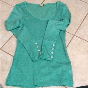 Buckle brand shirt size medium